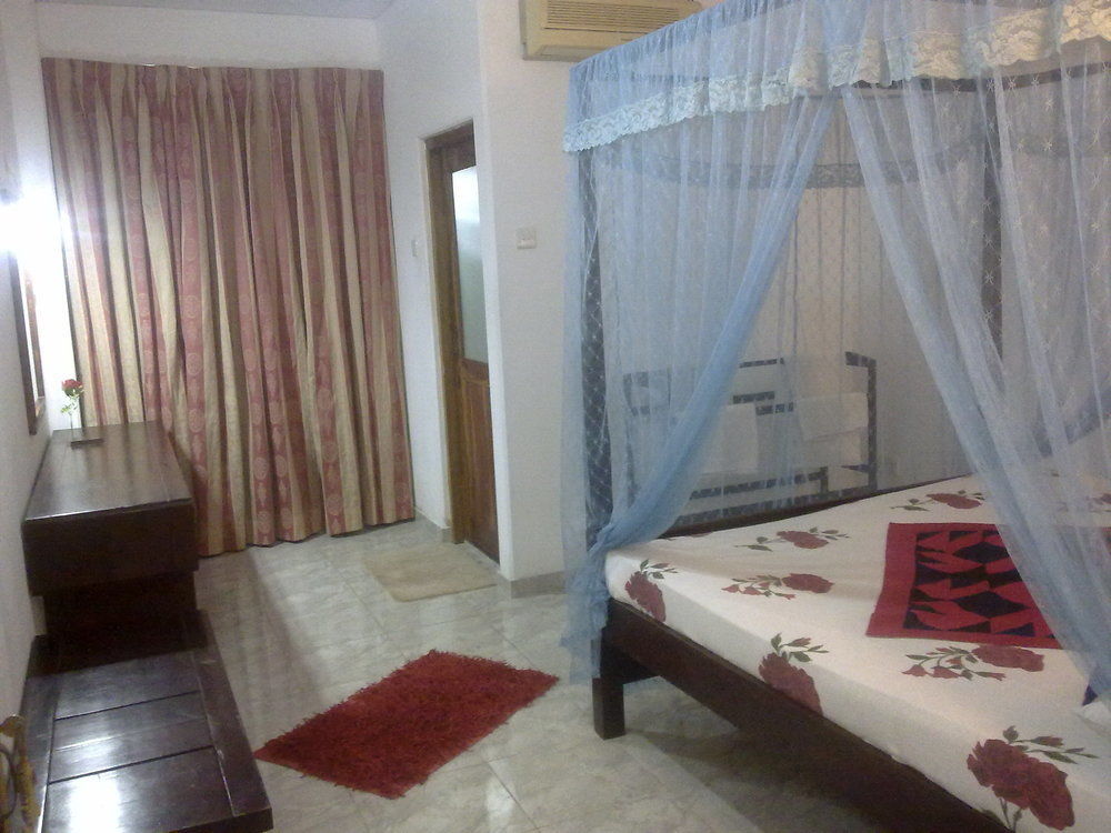 Sea Front Hikkaduwa Hotel Luaran gambar