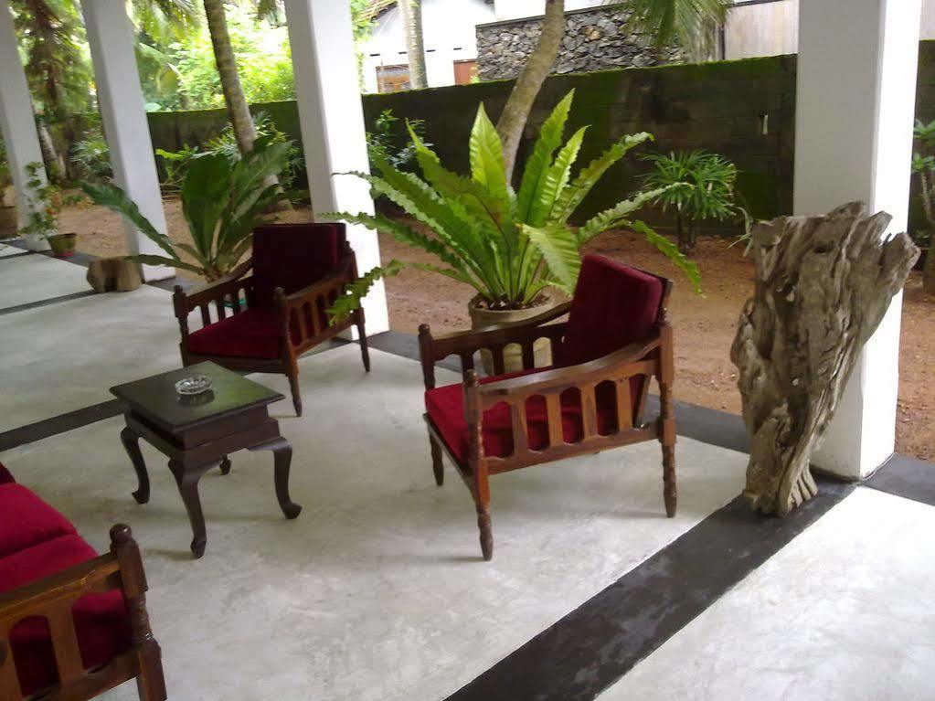Sea Front Hikkaduwa Hotel Luaran gambar