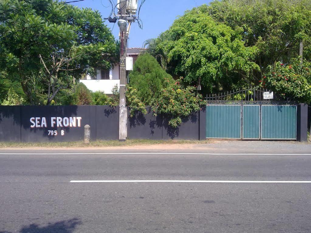 Sea Front Hikkaduwa Hotel Luaran gambar