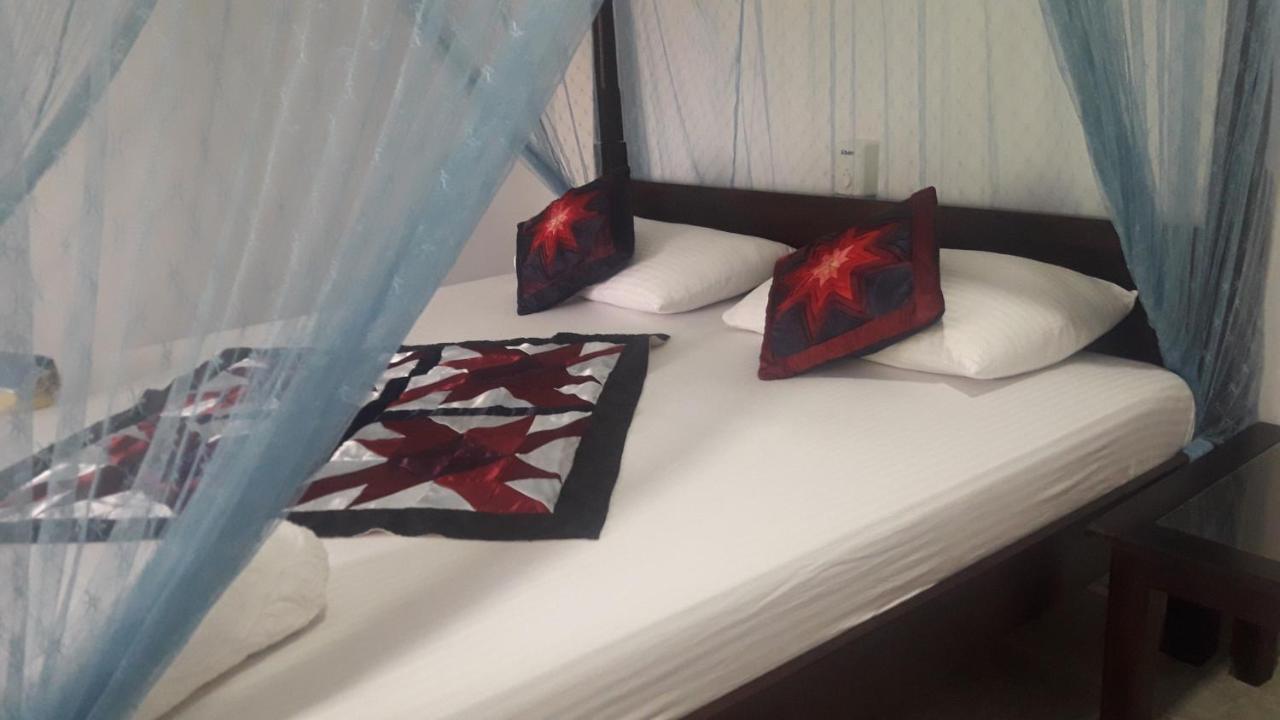 Sea Front Hikkaduwa Hotel Luaran gambar