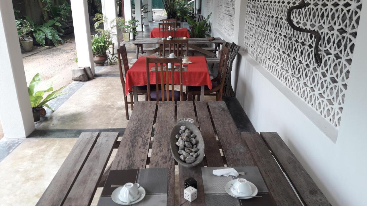 Sea Front Hikkaduwa Hotel Luaran gambar