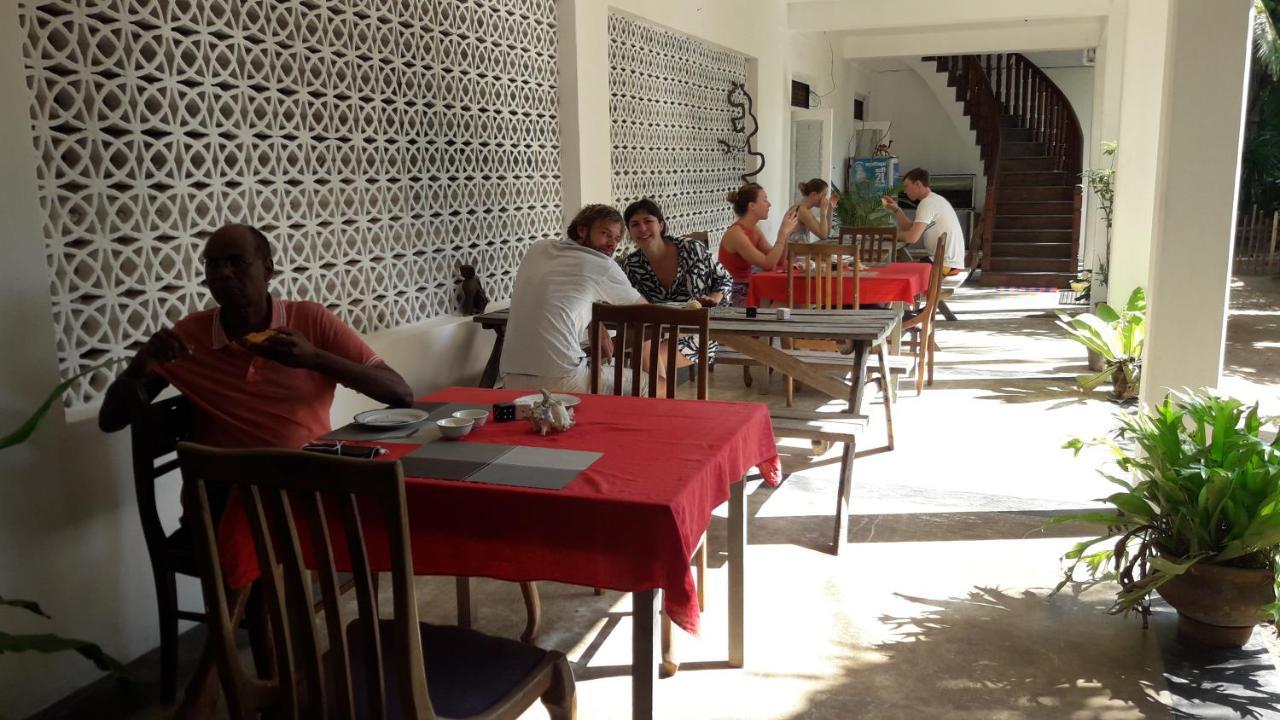 Sea Front Hikkaduwa Hotel Luaran gambar